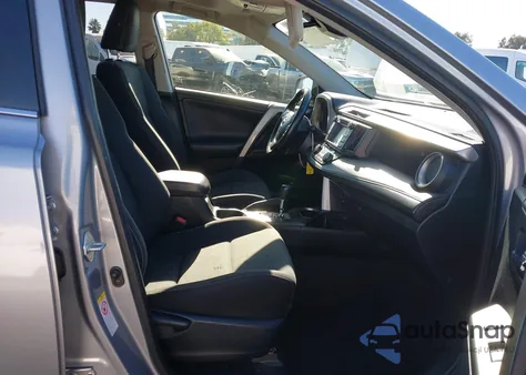 2018 Toyota Rav4 Xle from USA, damaged, VIN JTMWFREV1JD113094